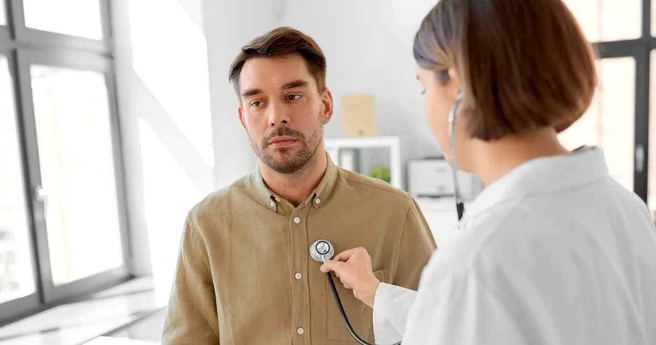 Jak wygląda badanie u lekarza medycyny pracy? Przygotuj się na wizytę