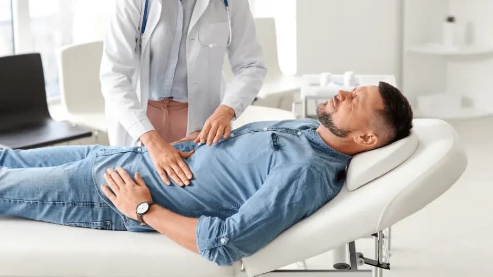 Jaki lekarz od jelita grubego? Sprawdź, kiedy warto iść do proktologa