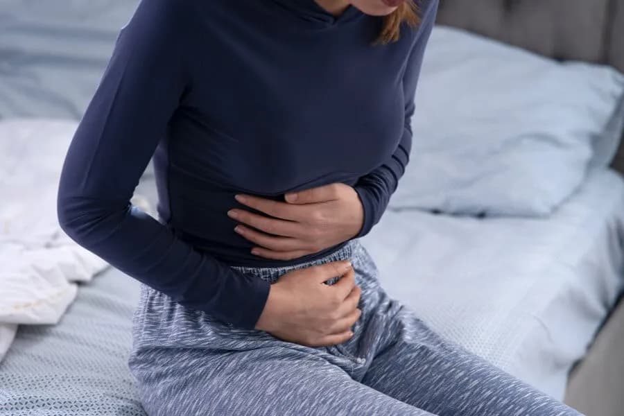 Ból brzucha na tle nerwowym objawy: jak stres wpływa na zdrowie?