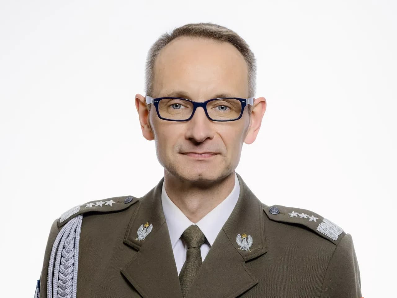 Czy warto zostać lekarzem wojskowym? Zalety i wady tej kariery